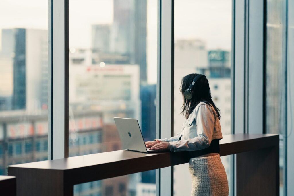 How to Pitch a Journalist: What Reporters Actually Open